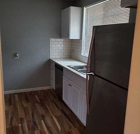 5th image of 302 Ruberto St #304