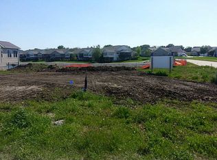 7015 Waterview Dr SW, Cedar Rapids, IA 52404