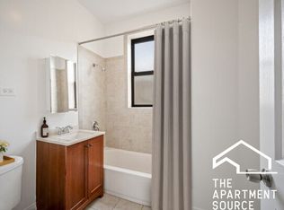 830 W Waveland Ave, Chicago, IL 60613