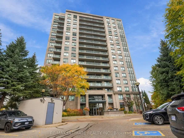 38 Fontenay Ct #501, Toronto, ON M9A 5H5