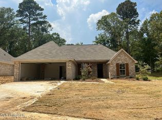 501 Silver Hill Dr, Pearl, MS 39208