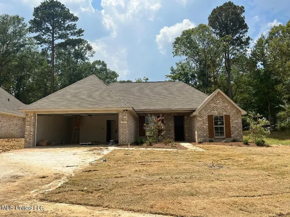 501 Silver Hill Dr, Pearl, MS 39208