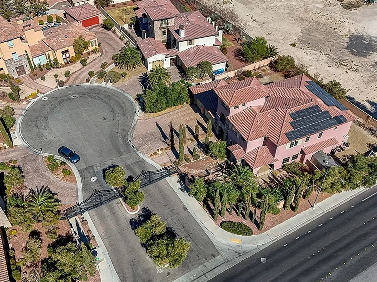 8490 Via De Bellasidra Ct — Photo 85