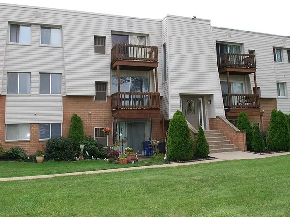 27387 Westown Blvd APT 1405, Westlake, OH 44145
