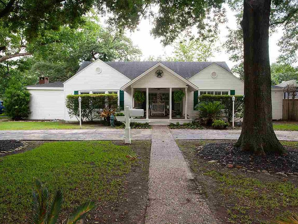 1st image of 229 Central Caldwood Dr
