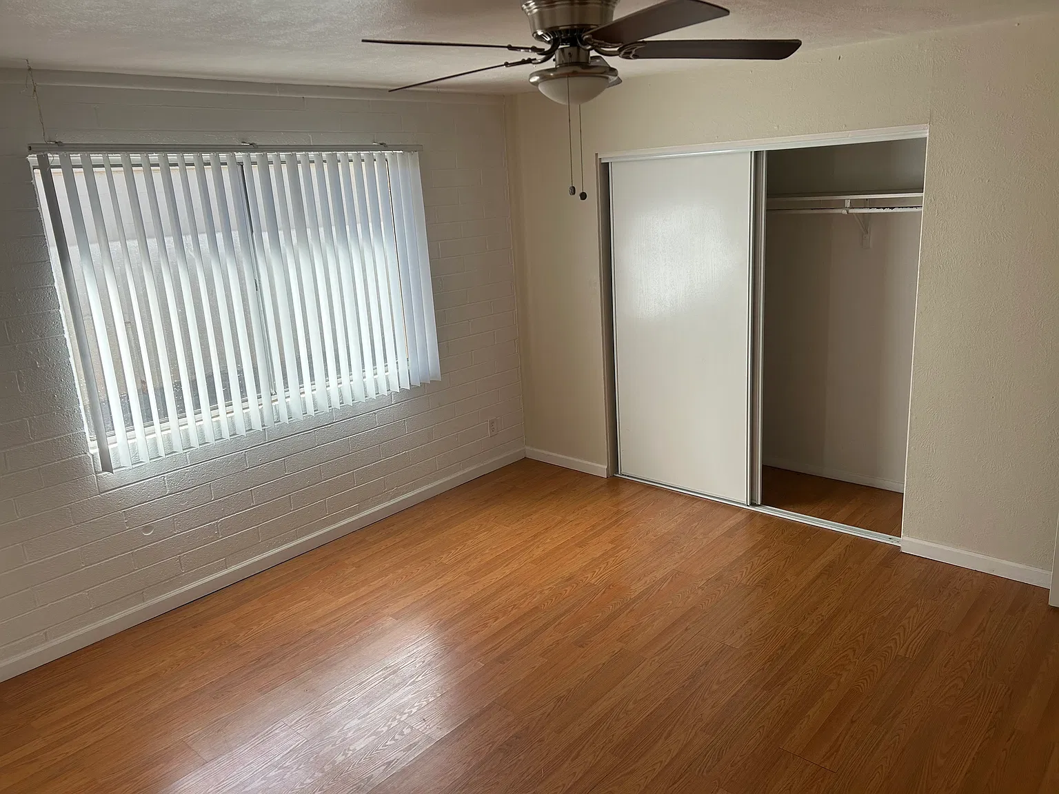 2 bed, 1000 sqft, $1,400 — Photo 3