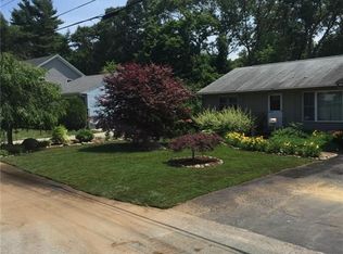 146 Edmond Dr, Warwick, RI 02886