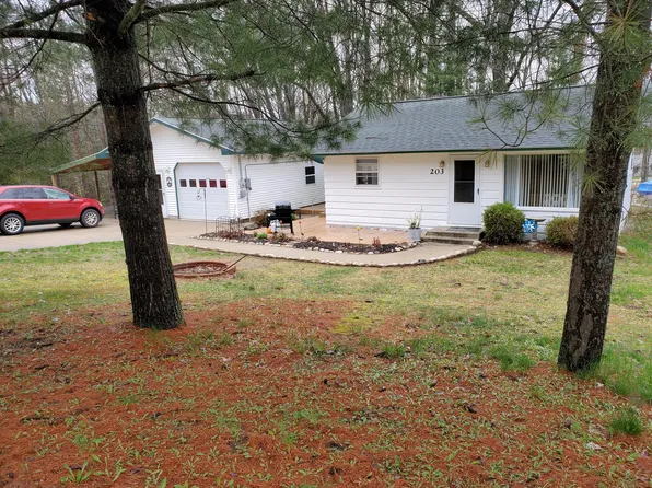 203 Cindy Ave, Roscommon, MI 48653