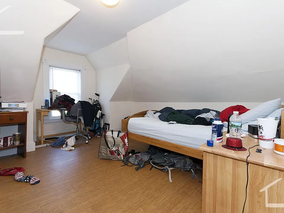 69 Ashford St #2