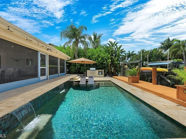 27098 Harbor Dr — Photo 32