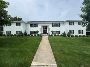 30 Poinciana Dr, Centerville, OH 45459
