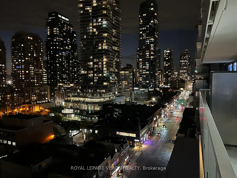 501 Yonge St #1001 — Photo 2