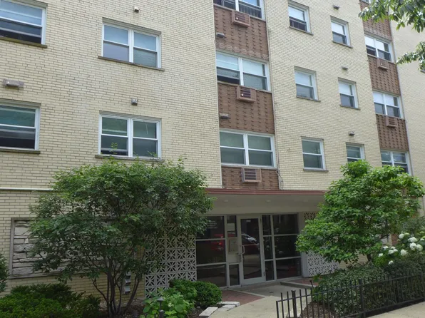Winthrop Suites Apartments