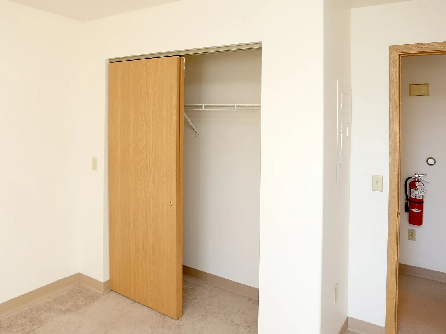 2 bed, 846 sqft, $1,085 — Photo 2