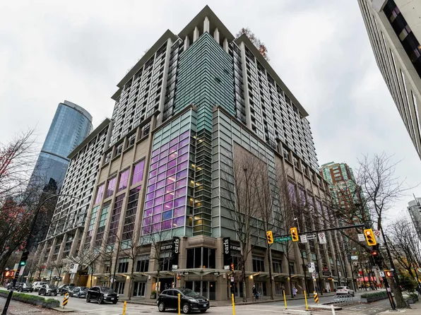 938 Smithe St #2117, Vancouver, BC V6Z 3H8