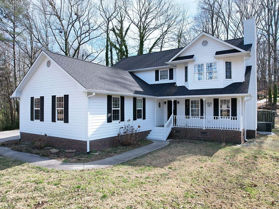 1st image of 110 Charterwood Ln NE
