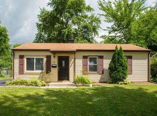 723 Robert St, Aurora, IL 60506