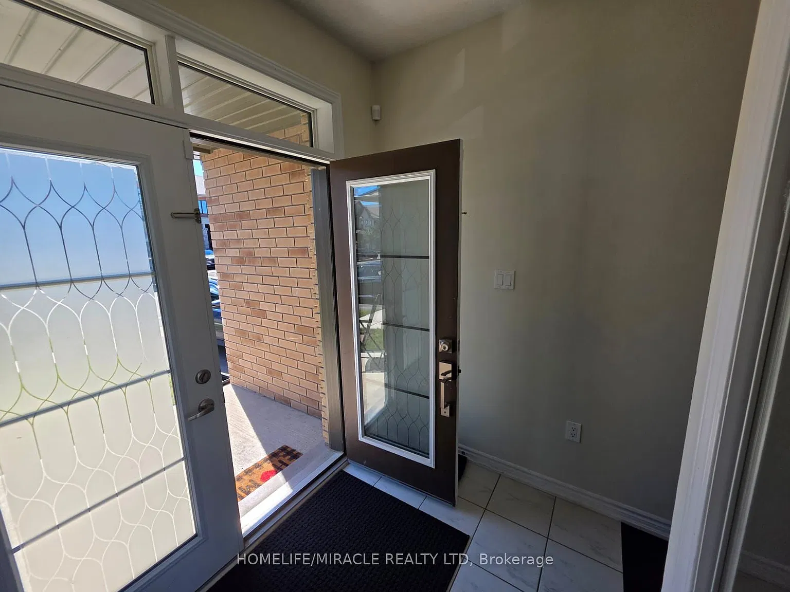 3 bed, $2,500 — Photo 3