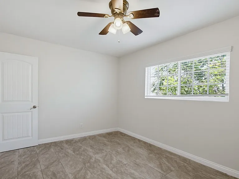 4255 1/2 Altadena Ave — Photo 12