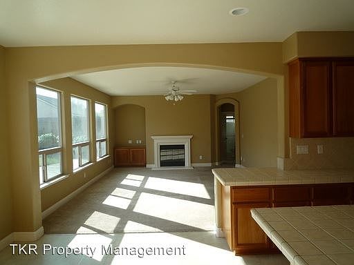 5th image of 225 McRae Ct