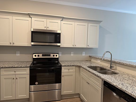 4th image of 120 Liberty Bell Dr NE