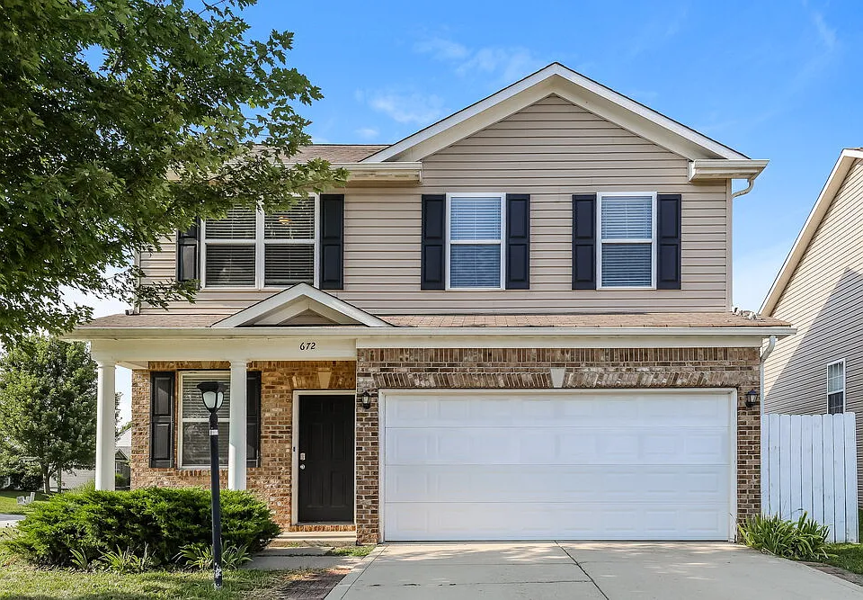 672 Cloverfield Ln