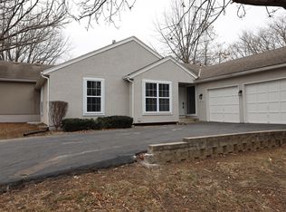 10752 Oakmont St, Overland Park, KS 66210