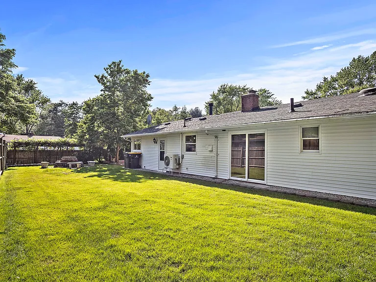 8 Carver Rd — Photo 26