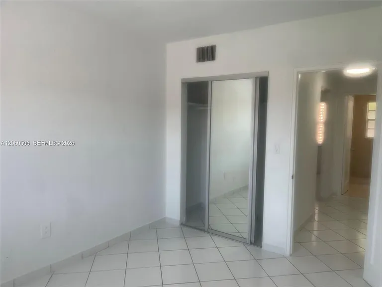 3430 SW 10th St #3 — Photo 20