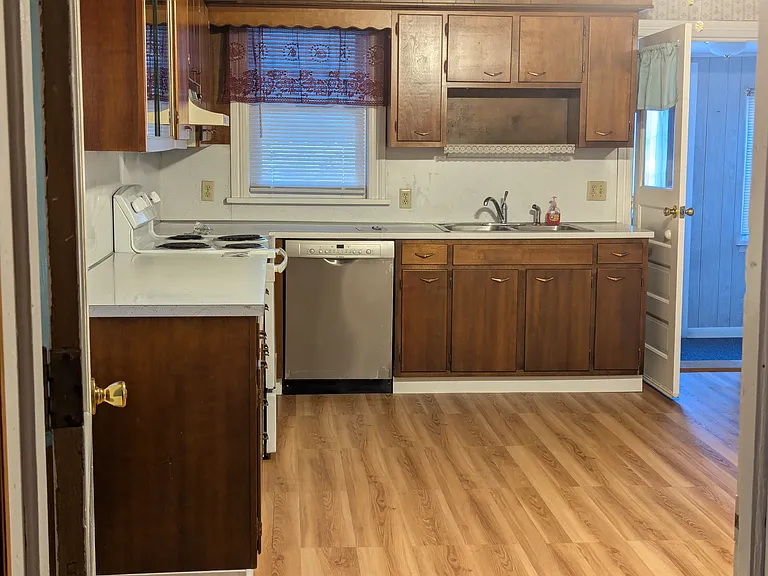 424A S Northampton St — Photo 3