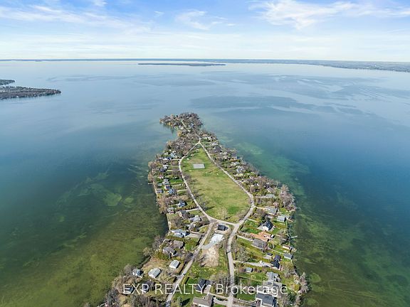 3rd image of 582 Duclos Point Rd