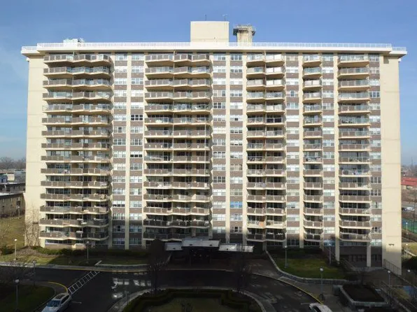 1805 215th St APT 16S, Flushing, NY 11360