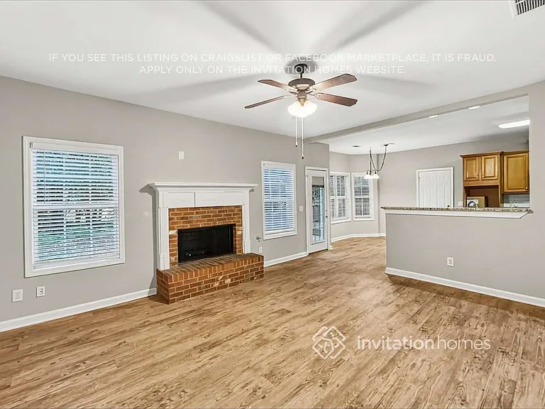 8920 Watersedge Ct — Photo 5