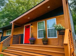 521 Granade Dr, Forest Park, GA 30297