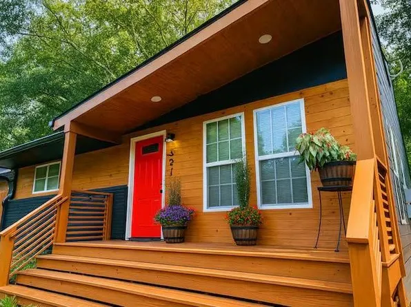 521 Granade Dr, Forest Park, GA 30297