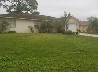 191 Caddy Rd, Rotonda West, FL 33947