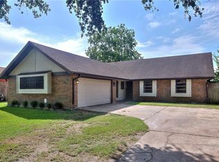10300 Flossmoor Dr, New Orleans, LA 70127