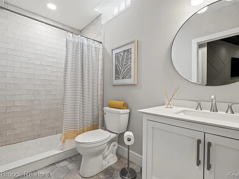 402 N Alexander Ave — Photo 26