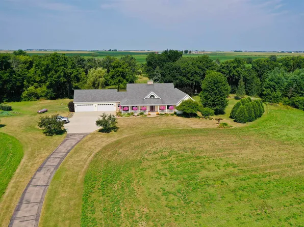N11565 Lakeland Rd, Waupun, WI 53963