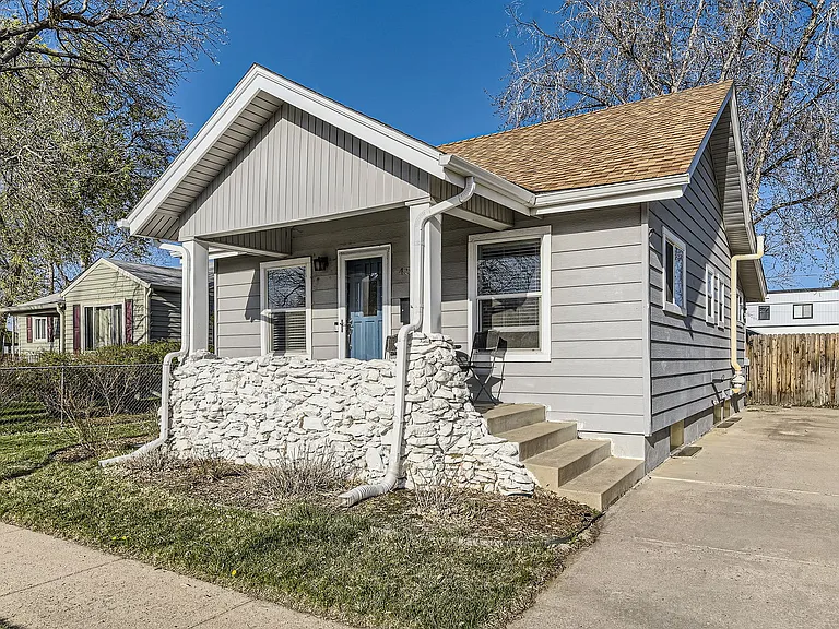4552 S Logan St — Photo 3