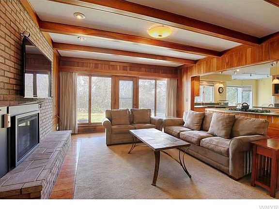 5th image of 119 Lake Ledge Dr