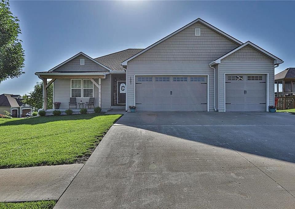 1st image of 1001 SW Whitetail Dr