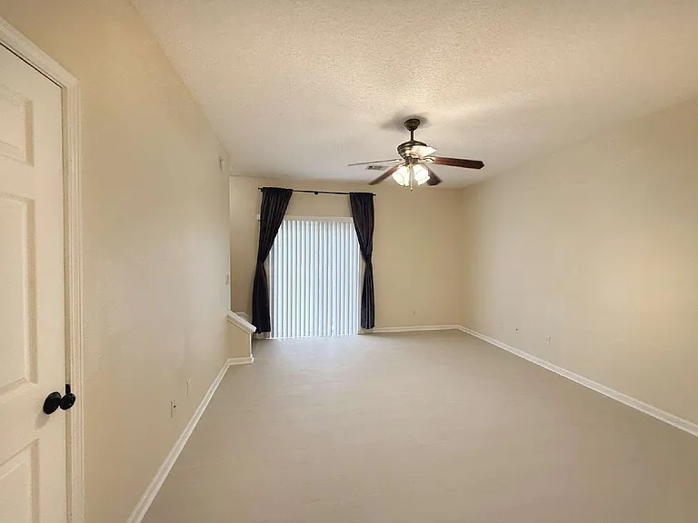 374 Scrub Jay Dr — Photo 12