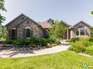 5613 S Jersey Tess Dr, Sioux Falls, SD 57108