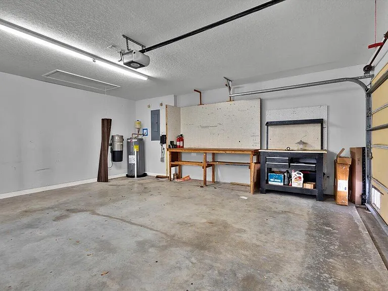 10882 SW Dardanelle Dr — Photo 41
