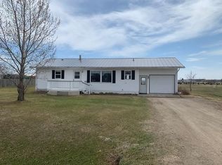 304 3rd St S, Ypsilanti, ND 58497