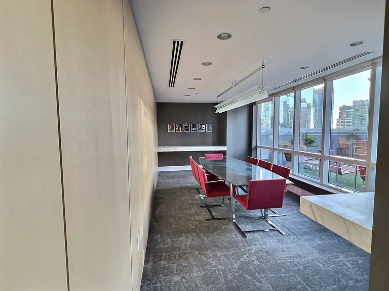 350 W 42nd St #10G — Photo 14