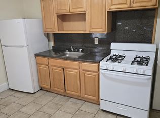 1808 Harrison St, Philadelphia, PA 19124