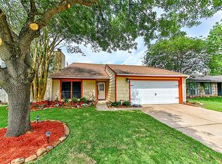 617 Canyon Springs Dr, La Porte, TX 77571