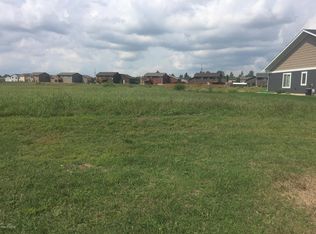 32 19th Ave SW, Watertown, SD 57201